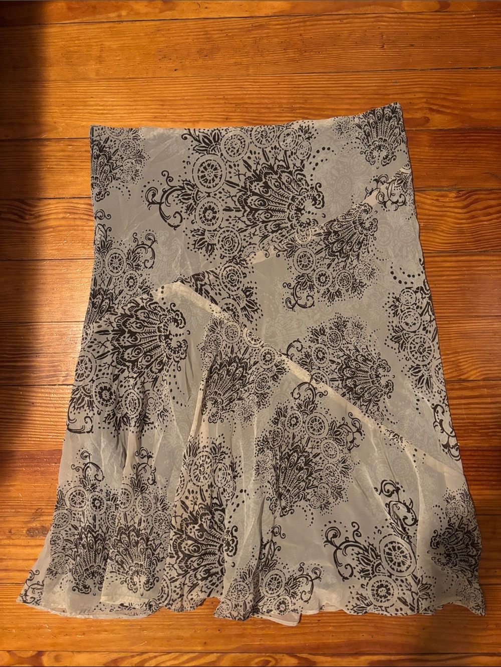Women's Grey & Black Printed Skirt